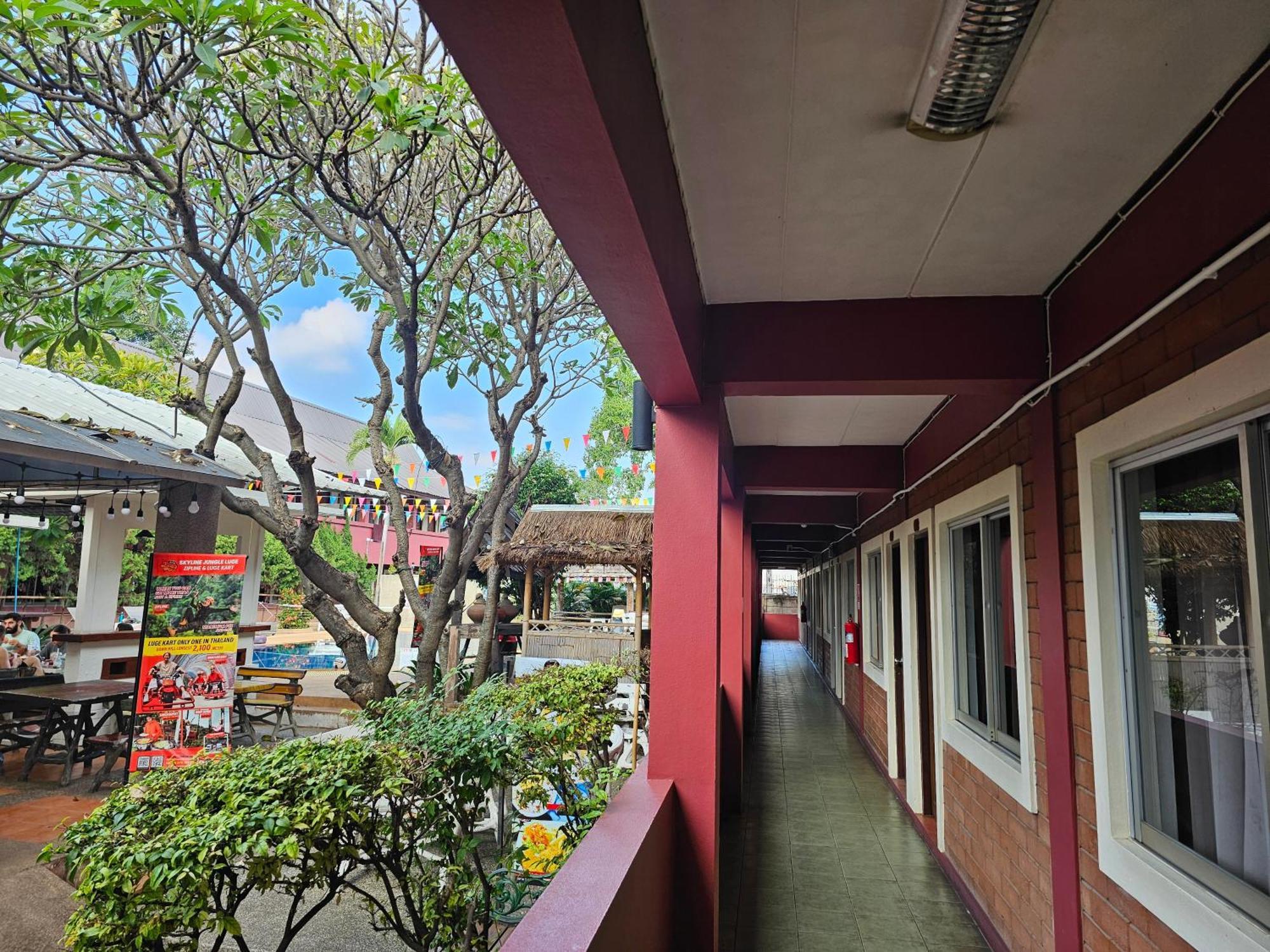Red Brick Chiang Mai Exterior foto